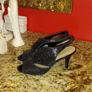 1028 Bandolino Mirabella Heels